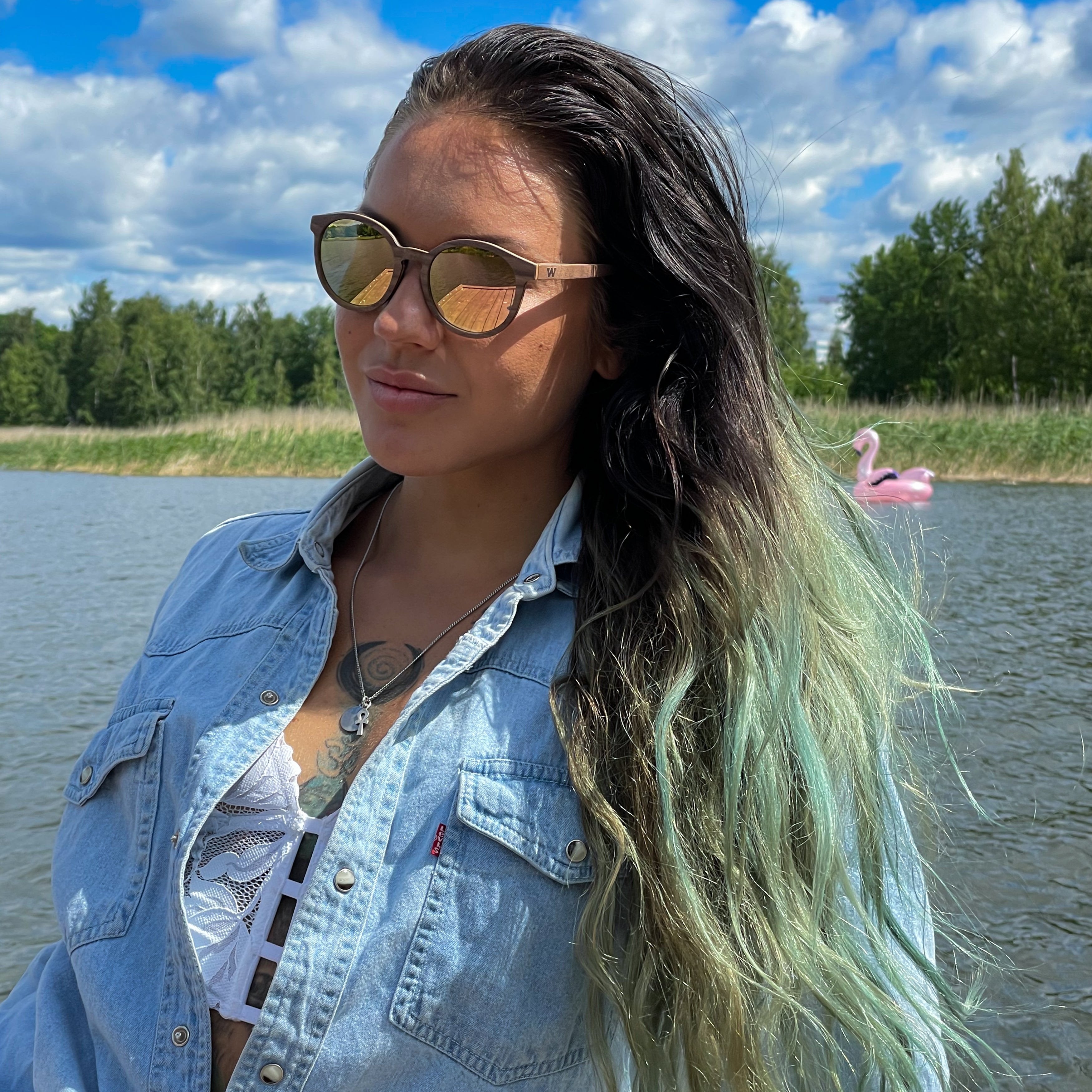 Puiset_aurinkolasit_Cheryl Pähkinäpuu Ruusukulta_Woobs.